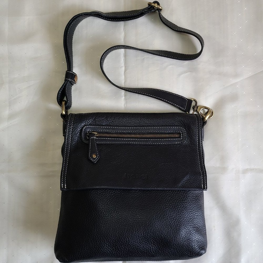 "AVORIO" ITALY, SOFT PEBBLED LEATHER CROSSBODY BAG